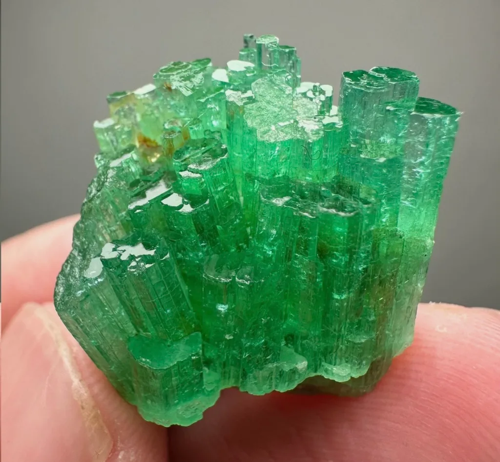 Emerald from Panjshir, Afghanistan - image 7