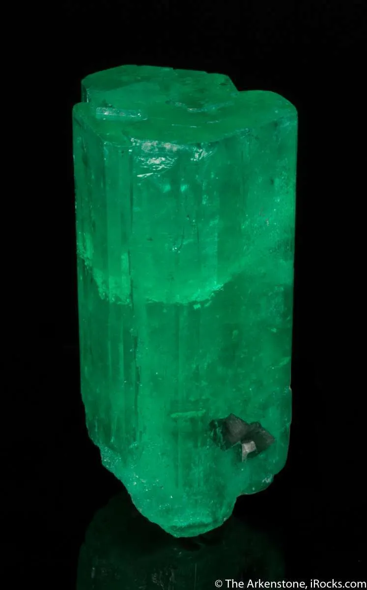Emerald - Huge 2-Inch, Complete Crystal - image 2