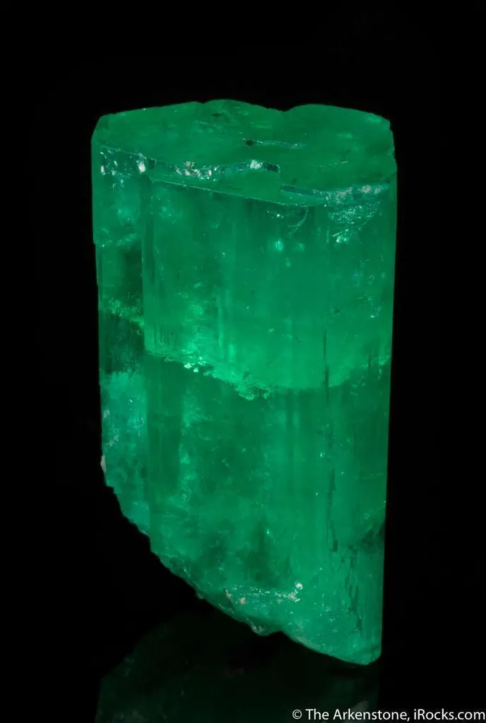 Emerald - Huge 2-Inch, Complete Crystal image