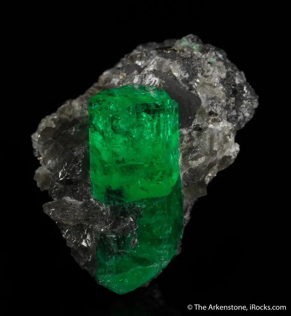 Emerald on Calcite image