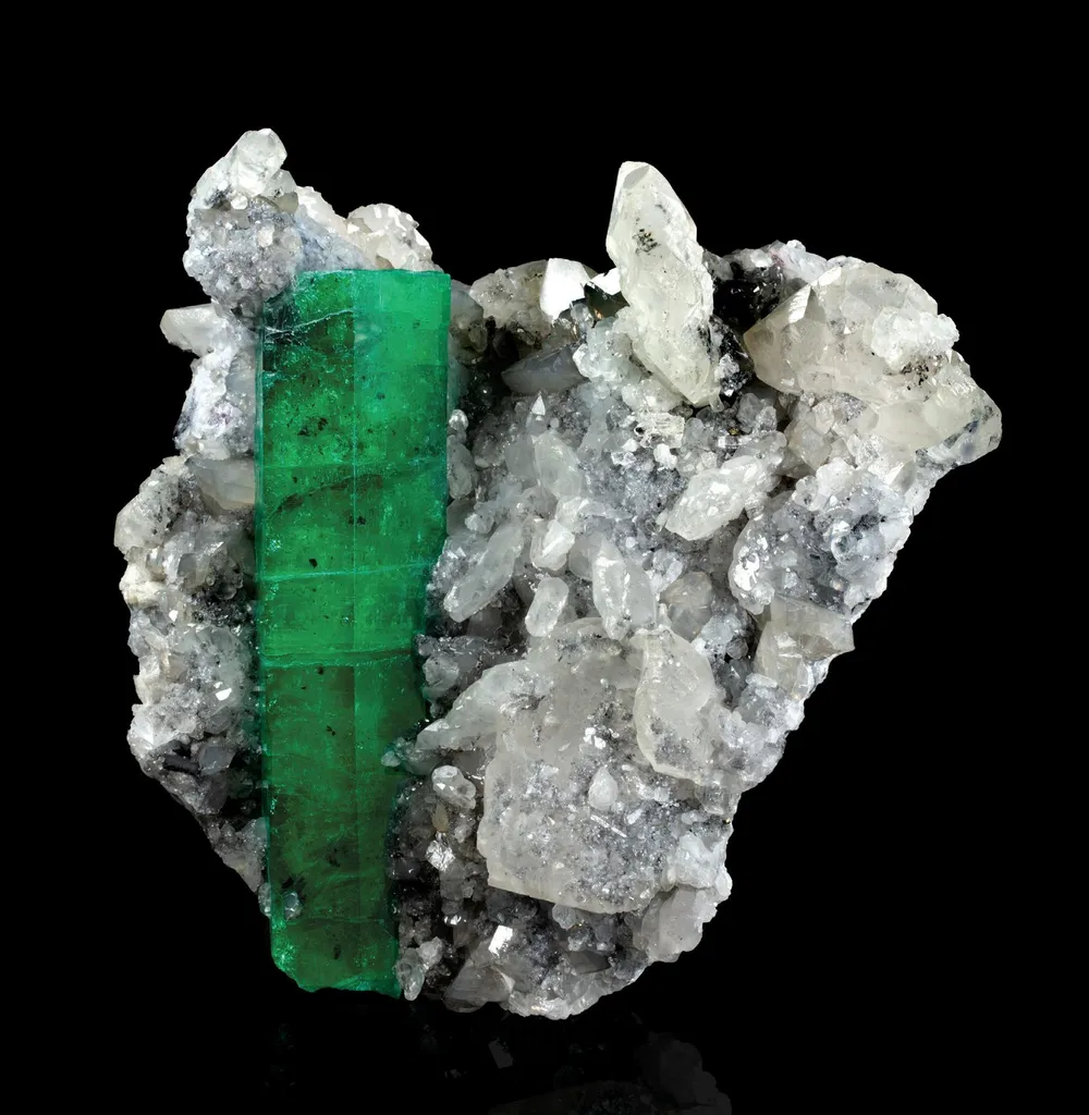 Emerald on Calcite image