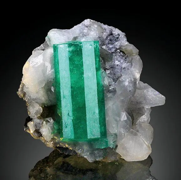 Emerald on Calcite image