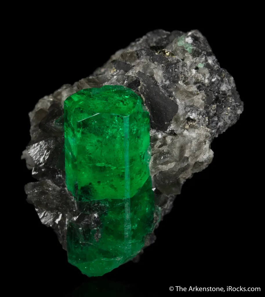 Emerald on Calcite - image 3