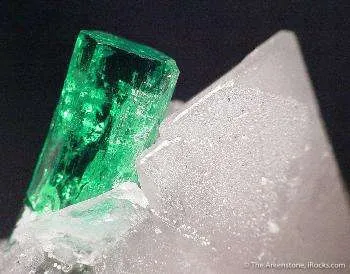Emerald on Calcite (Twinned) - image 4