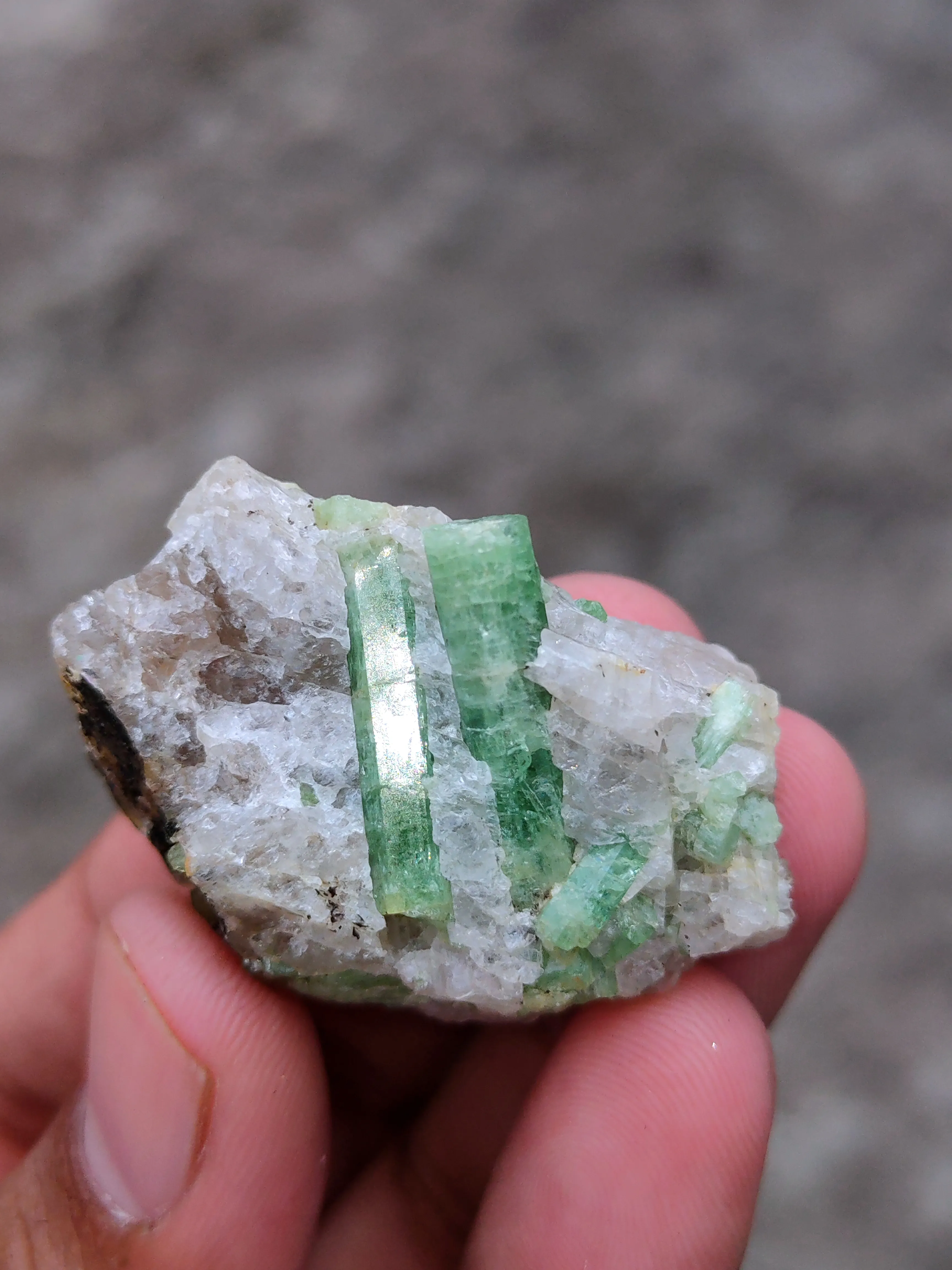 Emerald on matrix - image 3