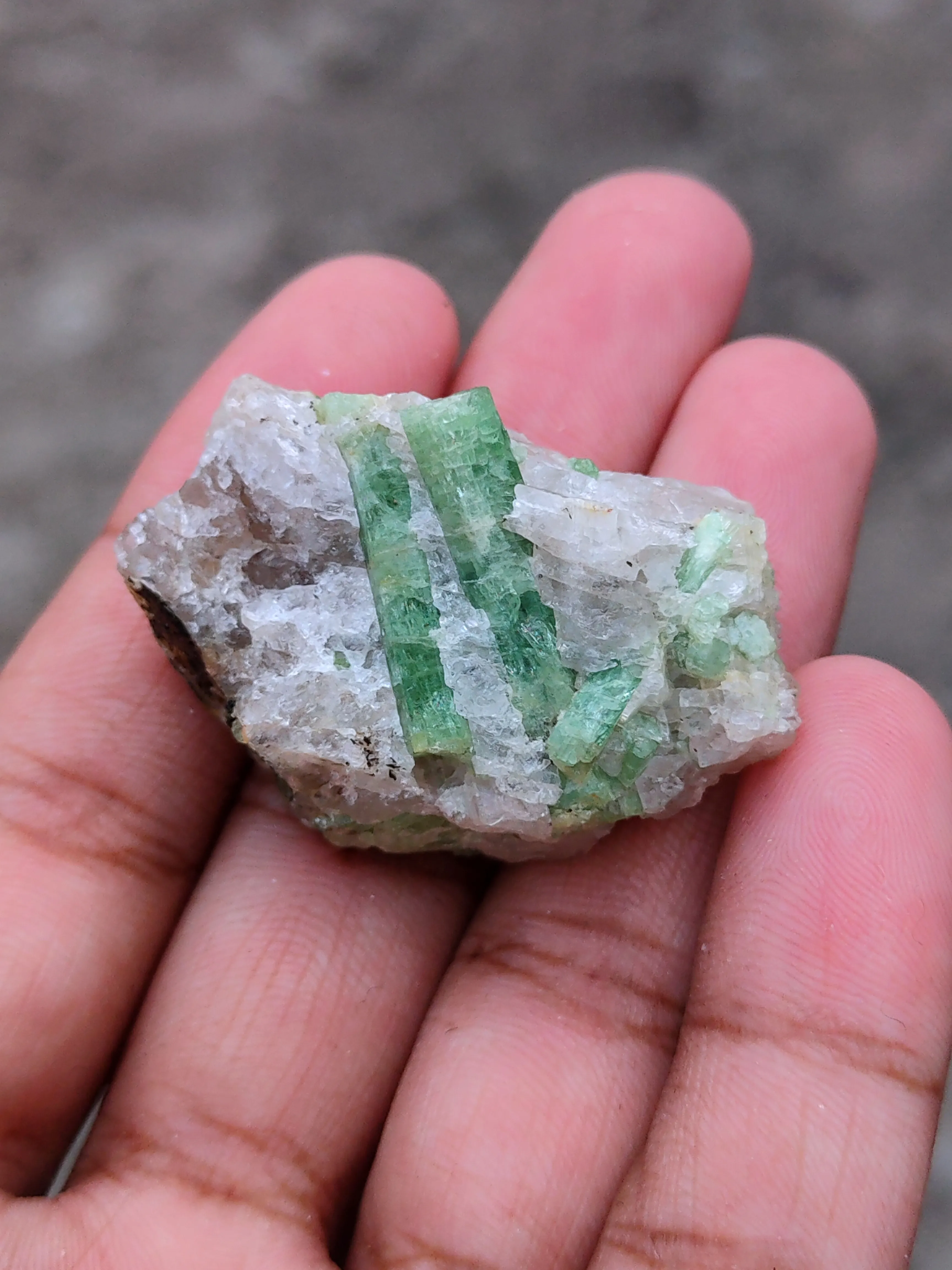 Emerald on matrix - image 6