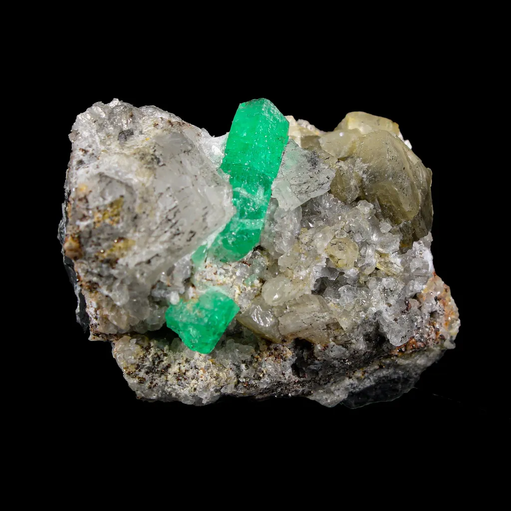Emerald on Matrix – Premium Colombian Natural Specimen - image 5