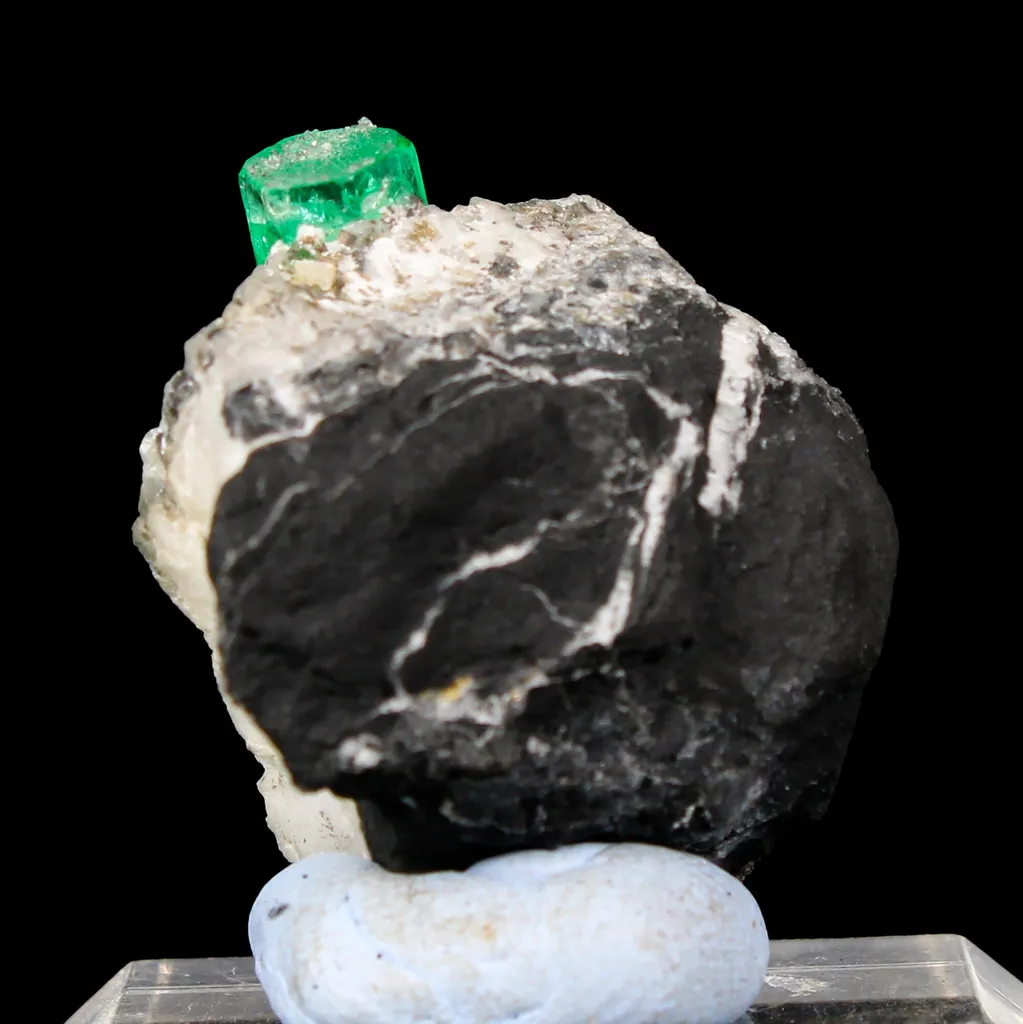 Emerald on Matrix – Premium Colombian Natural Specimen - image 7