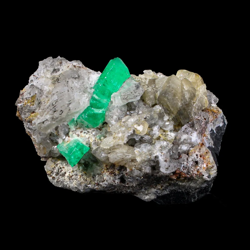 Emerald on Matrix – Premium Colombian Natural Specimen - image 3