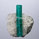 Emerald on Quartz - image 1