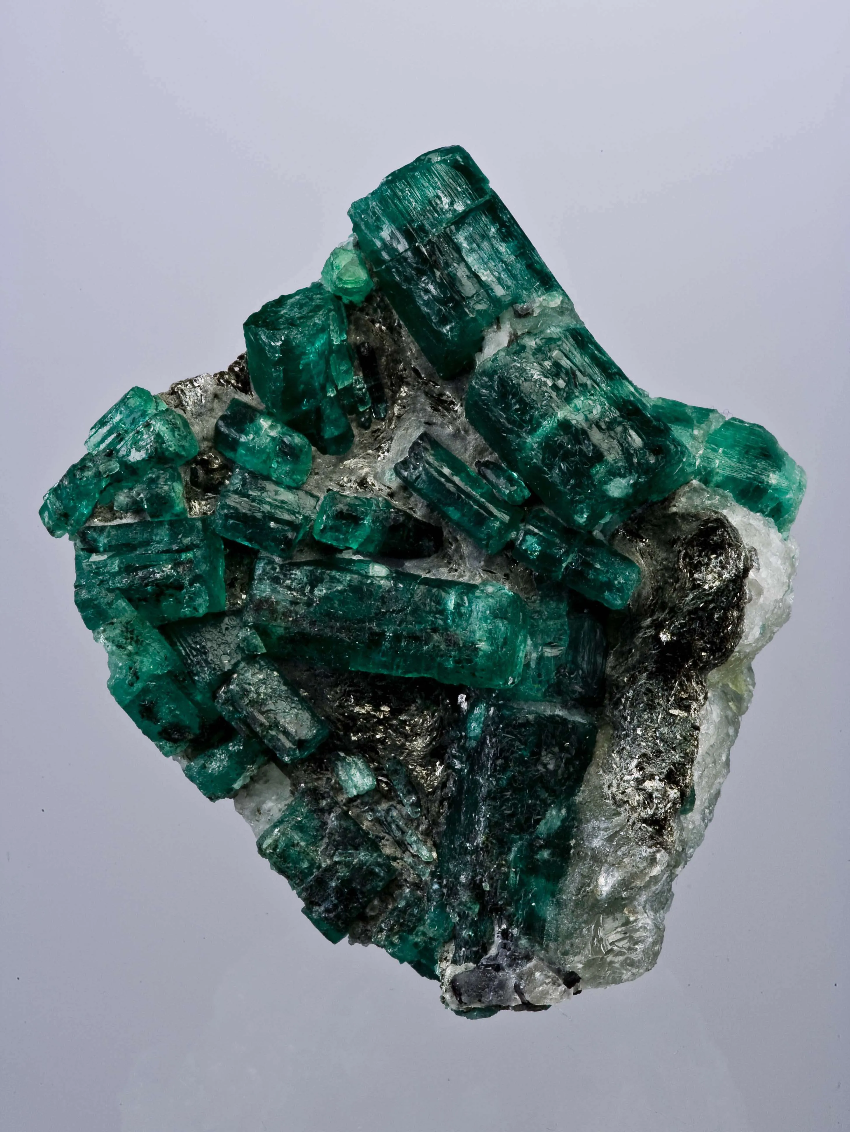 Emerald on Quartz - image 1