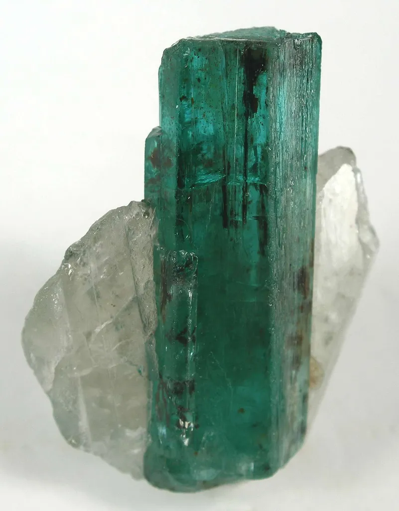 Emerald on Quartz - image 3