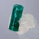 Emerald on Quartz - image 3