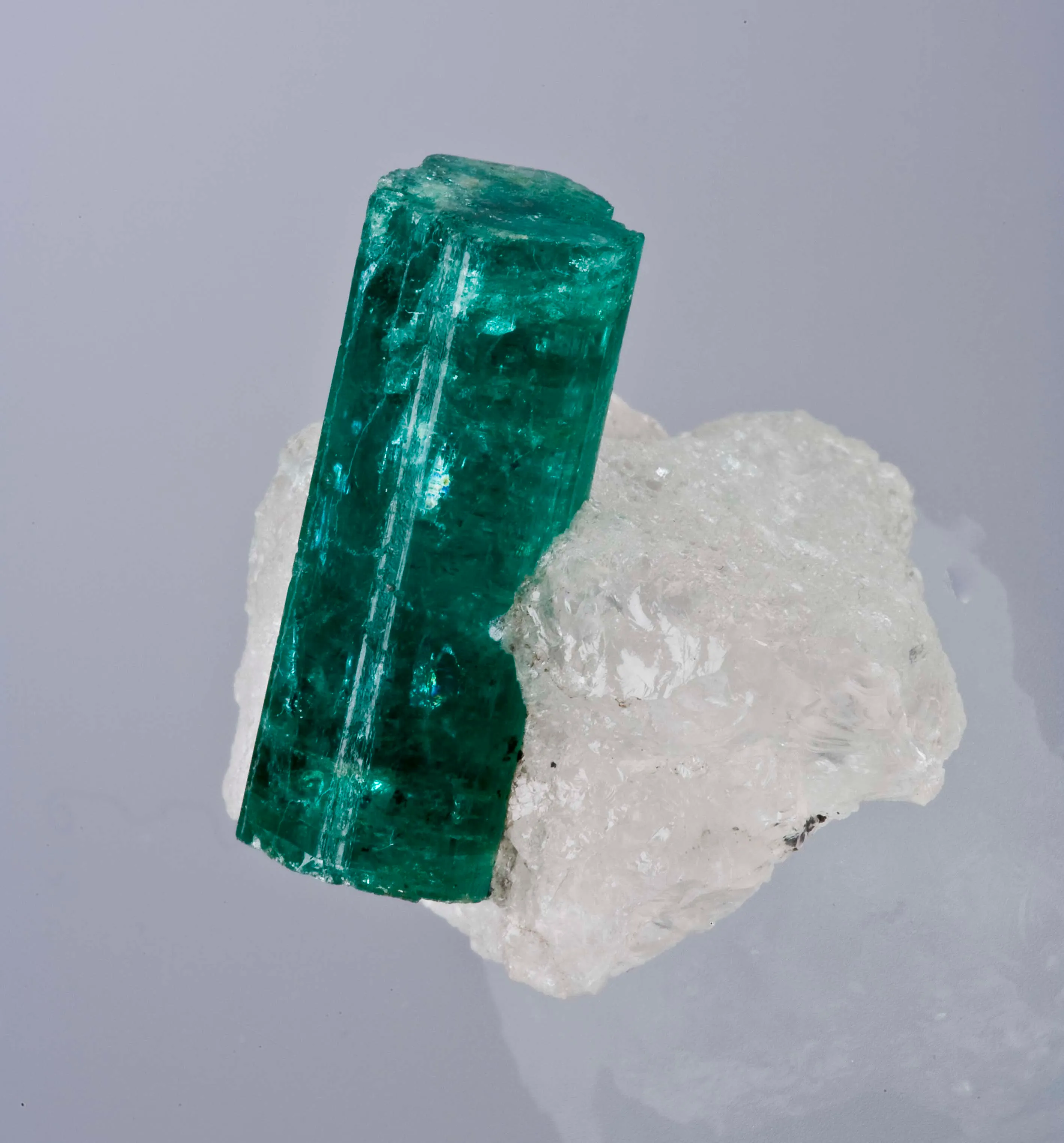 Emerald on Quartz - image 3
