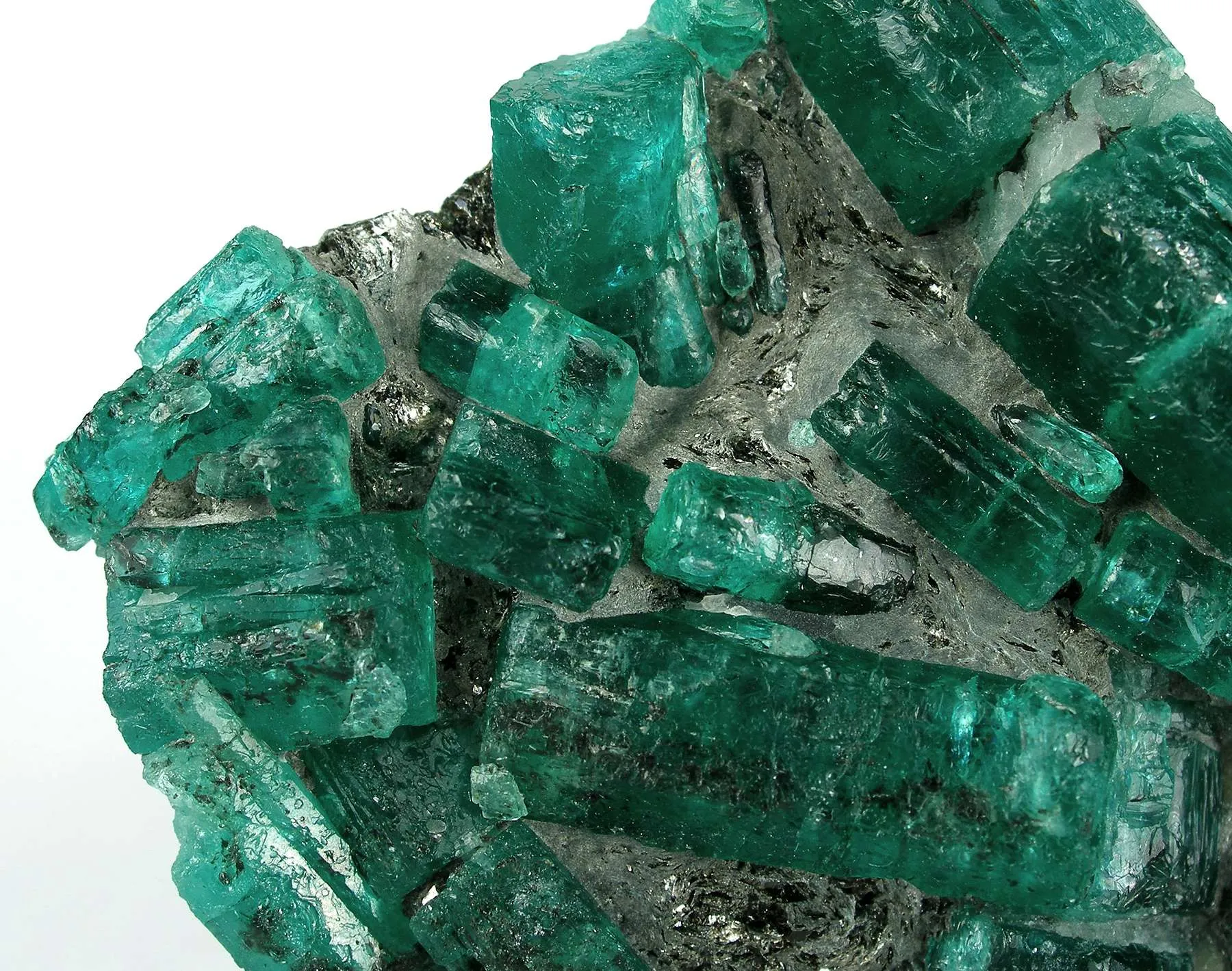Emerald on Quartz - image 6