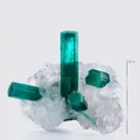 Emerald on Quartz - image 1