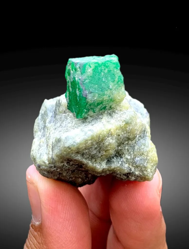 Emerald Specimen from Pakistan - image 4