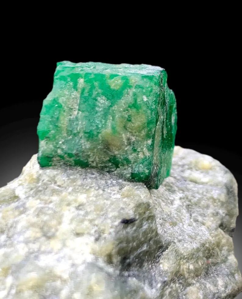 Emerald Specimen from Pakistan - image 2