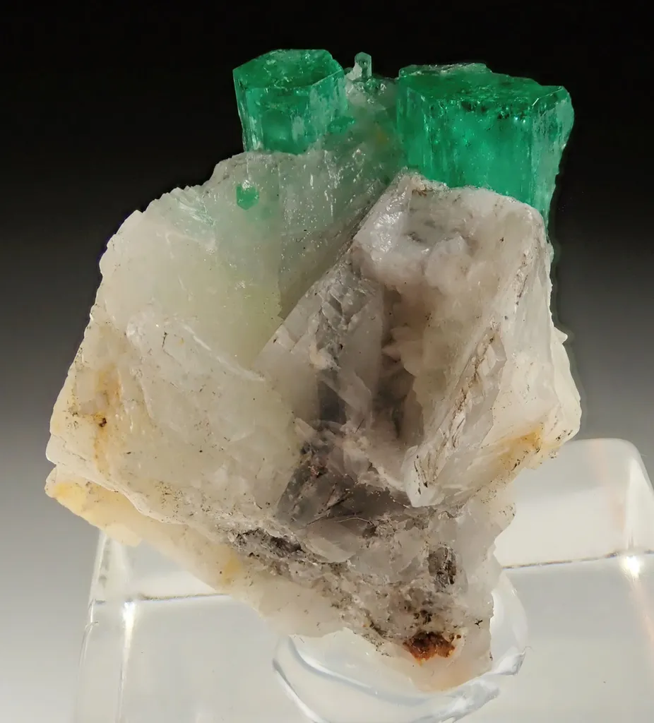 Emerald with Calcite image