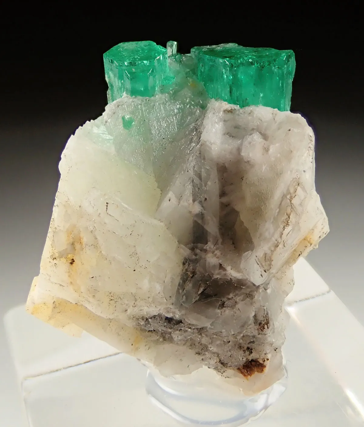 Emerald with Calcite - image 2