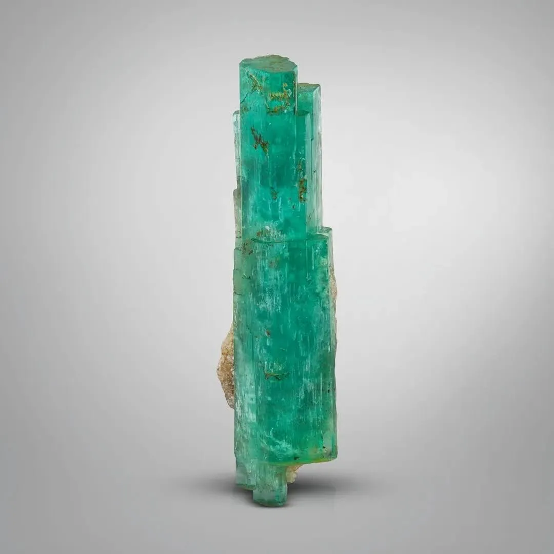 Emerald with Calcite - image 2