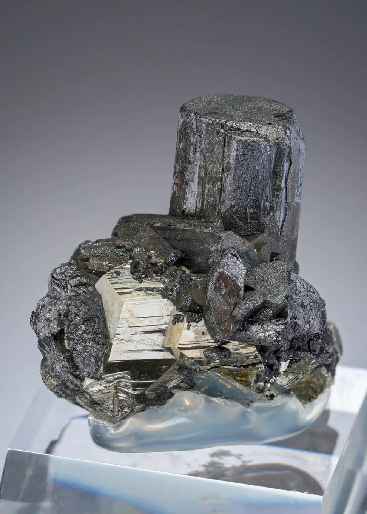 Enargite and Pyrite - image 1