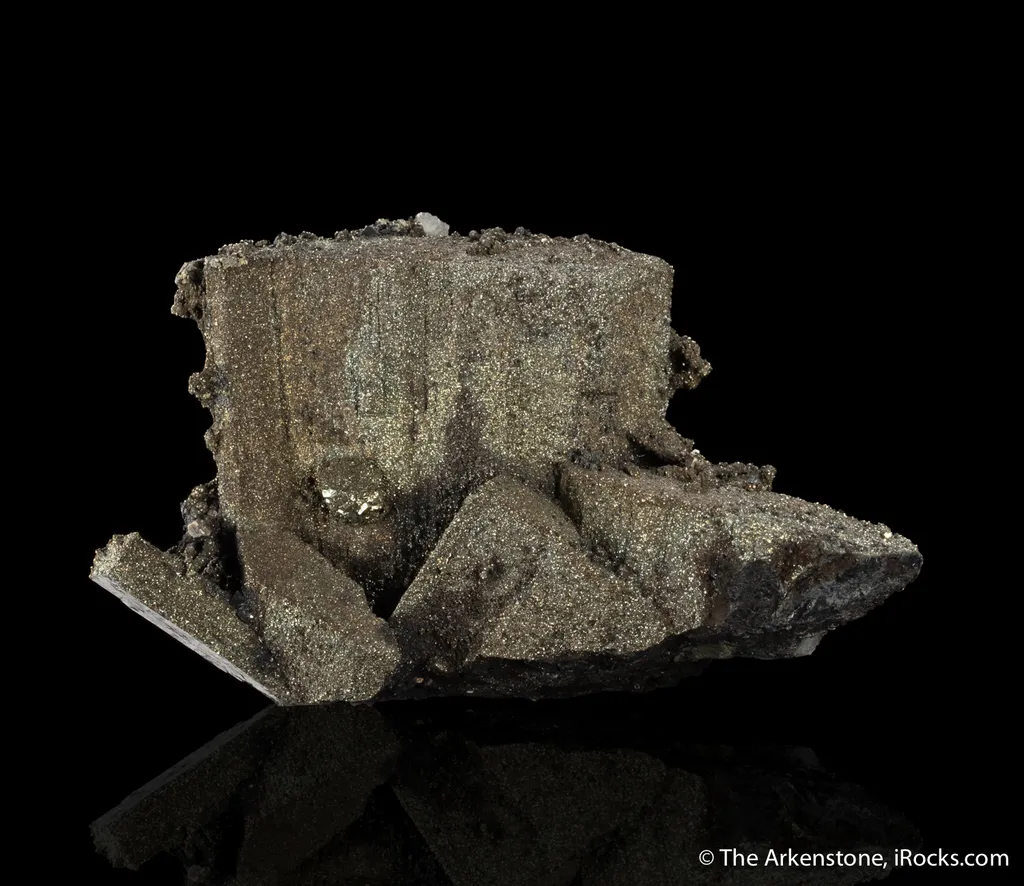 Enargite coated by Pyrite image