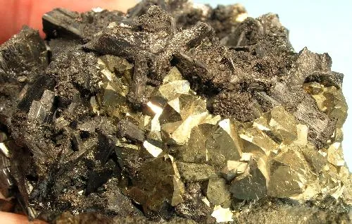 Enargite, Luzonite, Pyrite - image 3