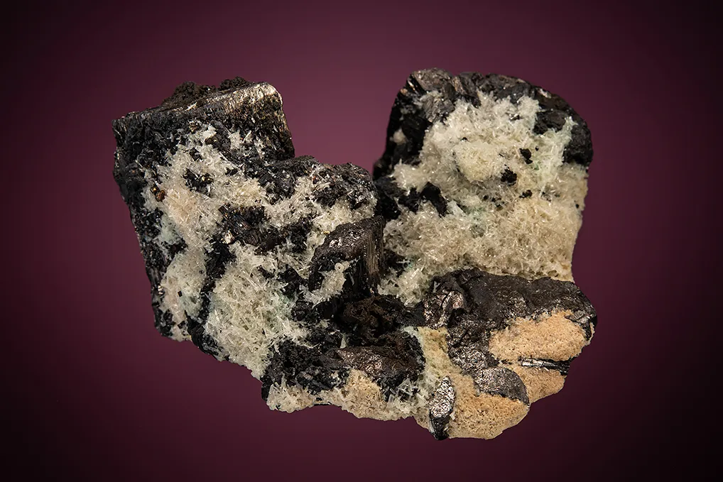 Enargite with Quartz image