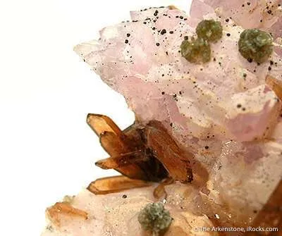 Eosphorite and Zanazziite on Rose Quartz - image 2