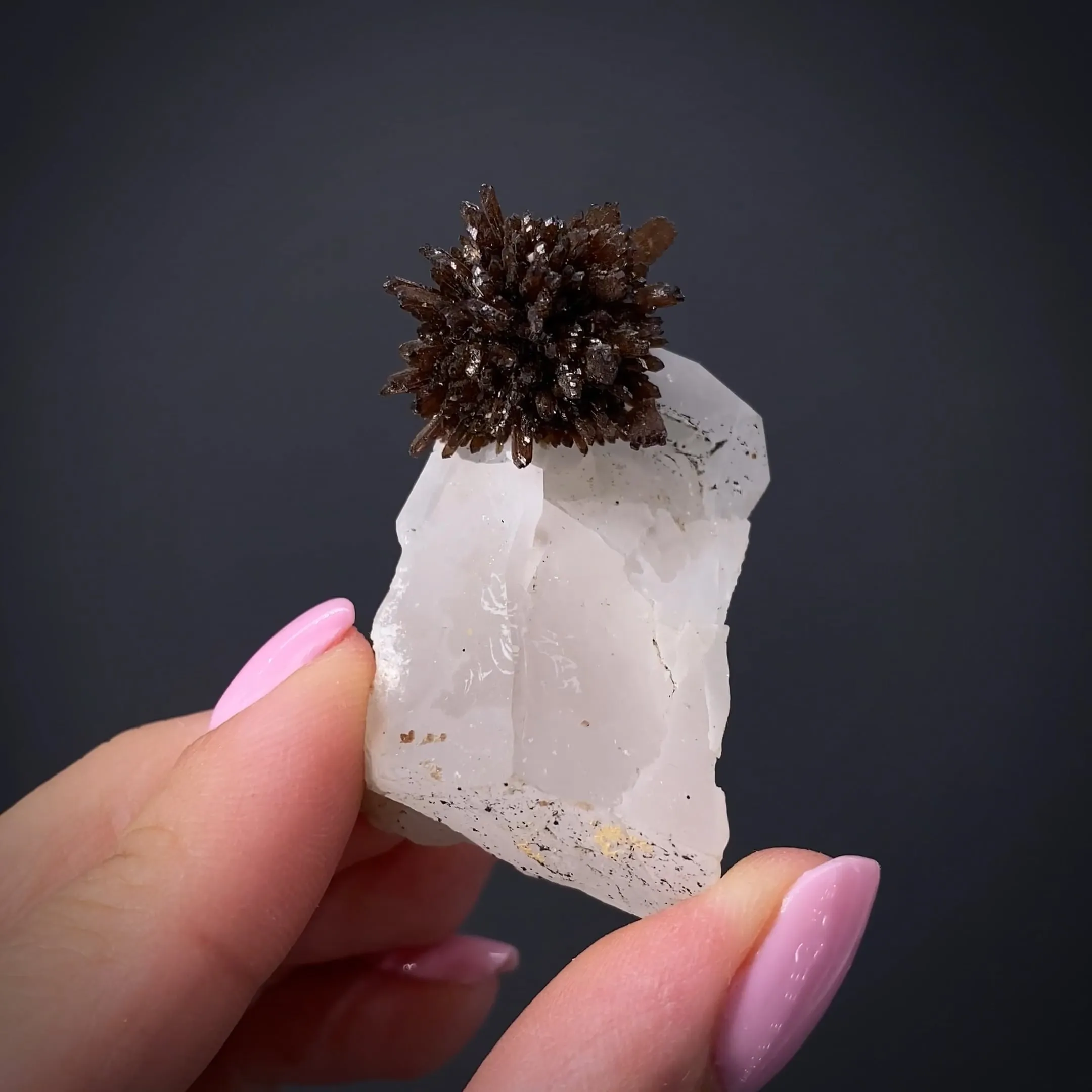 Eosphorite on Quartz - image 2