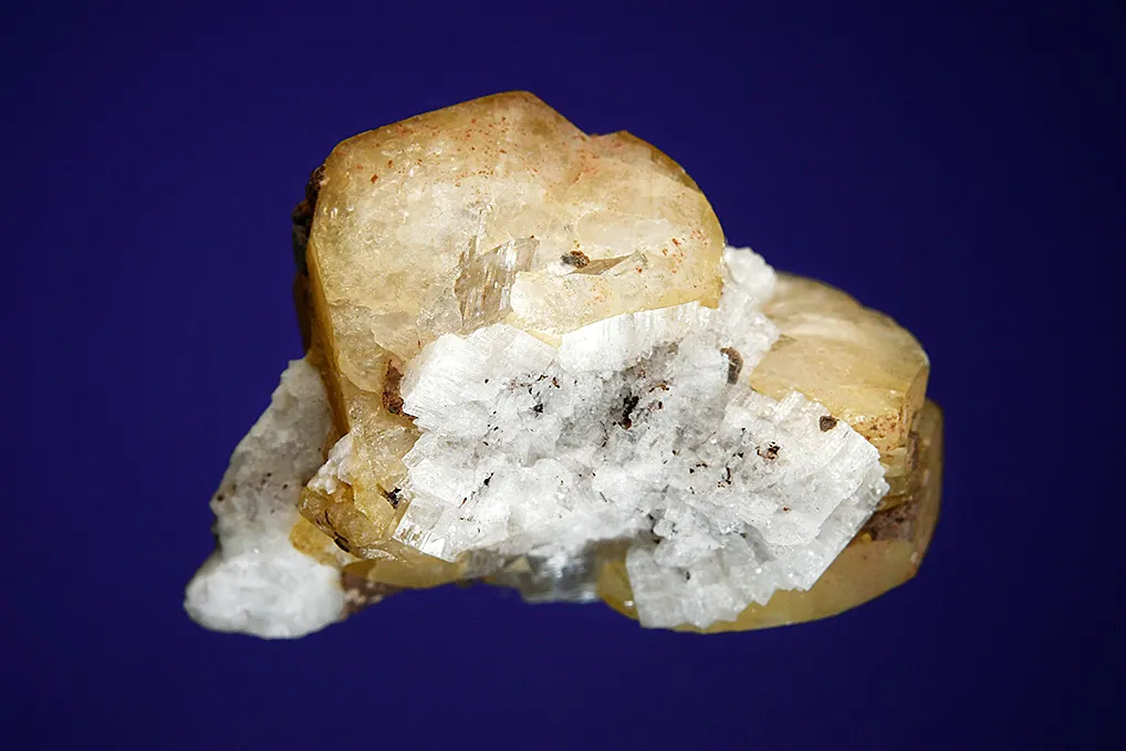 Epididymite in Catapleiite - image 3