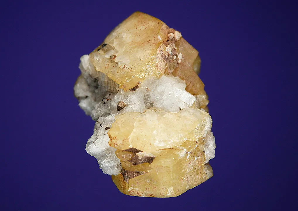 Epididymite in Catapleiite - image 2