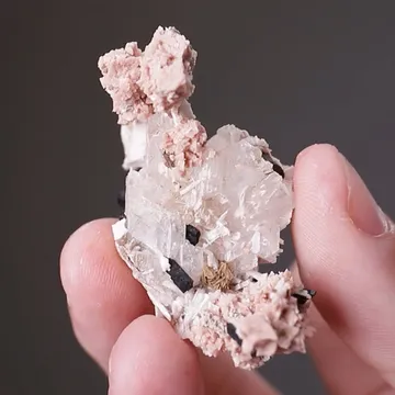 Epididymite with Aegirine and Rhodochrosite