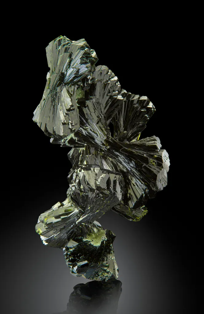 Epidote image