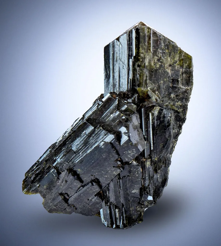 Epidote image