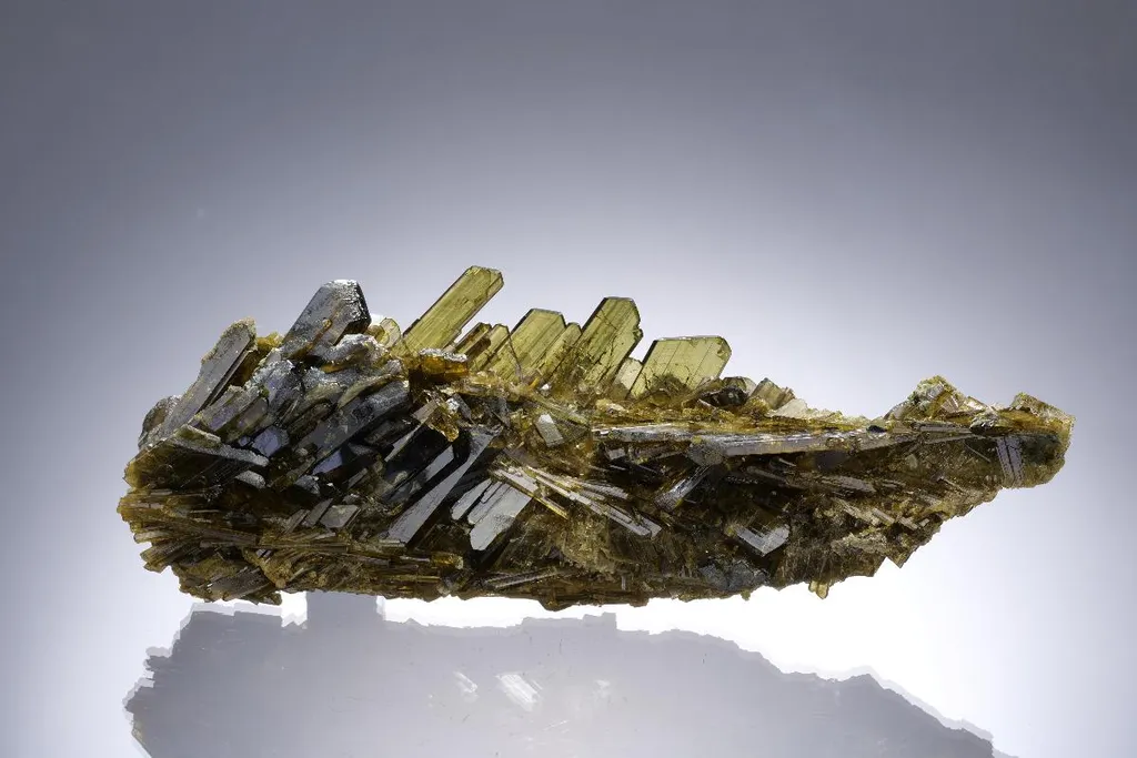 Epidote image