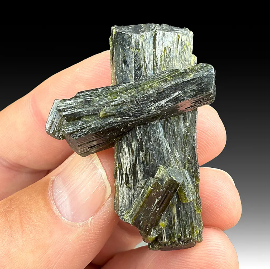 Epidote (294) image