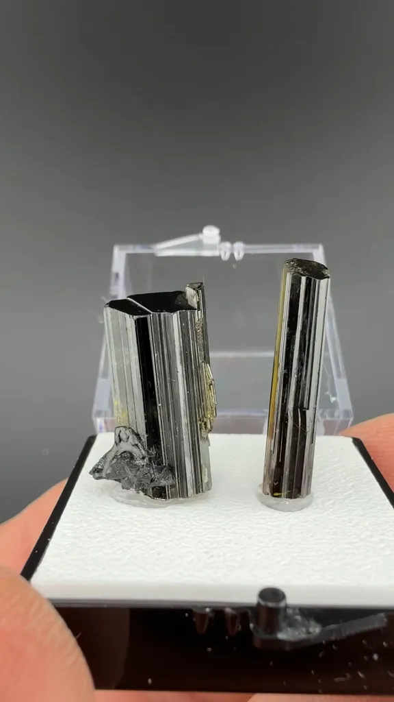Epidote - image 1