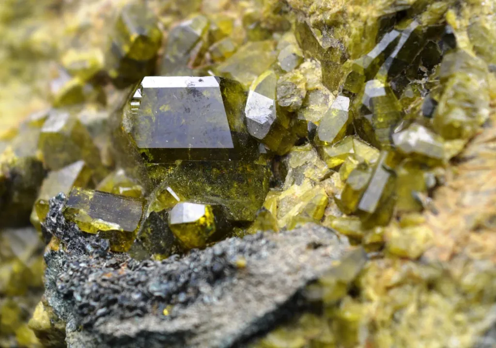 Epidote - 355 grams - Pakistan - image 3