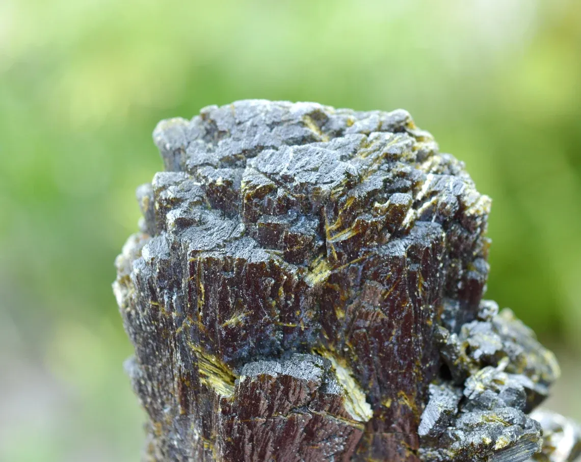 Epidote 384 grams - Bafoulabé Circle, Kayes Region, Mali - image 5