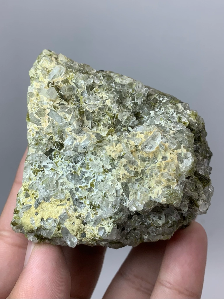 Epidote - image 3