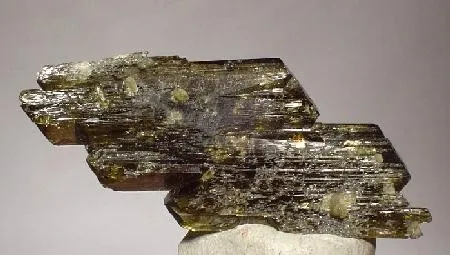 Epidote - image 1