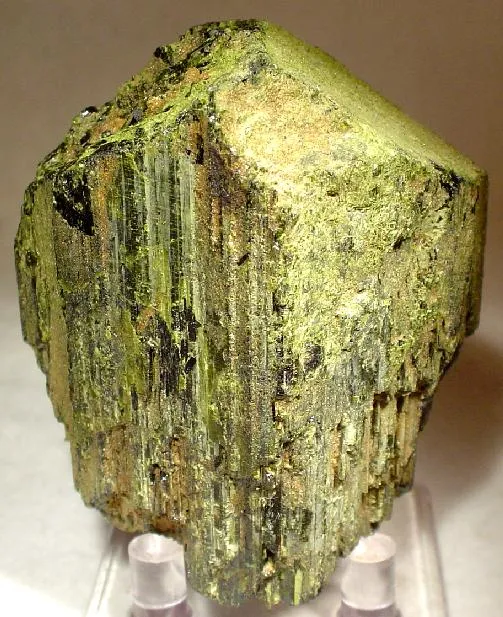 Epidote image