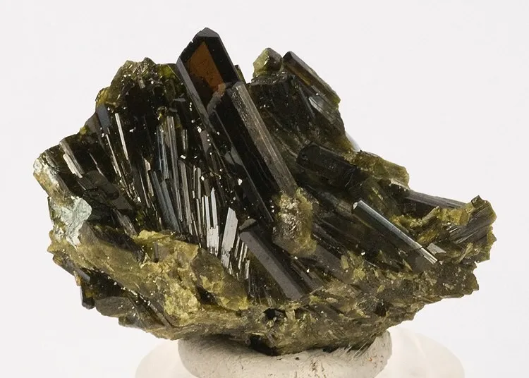 Epidote - image 1