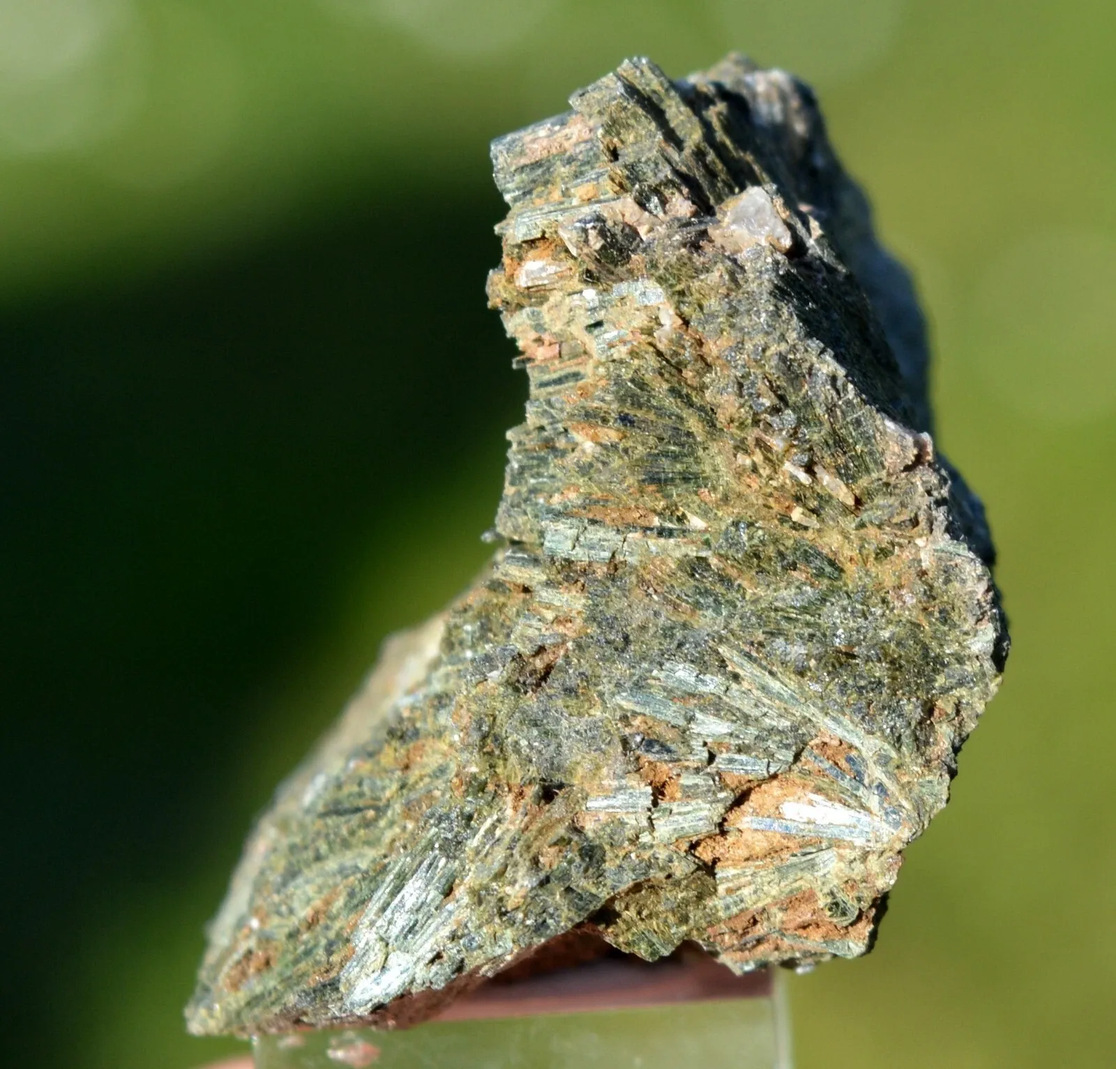 Epidote 62 grams - Colle d'Orano, Marciana, Livorno Province, Tuscany, Italy - image 3