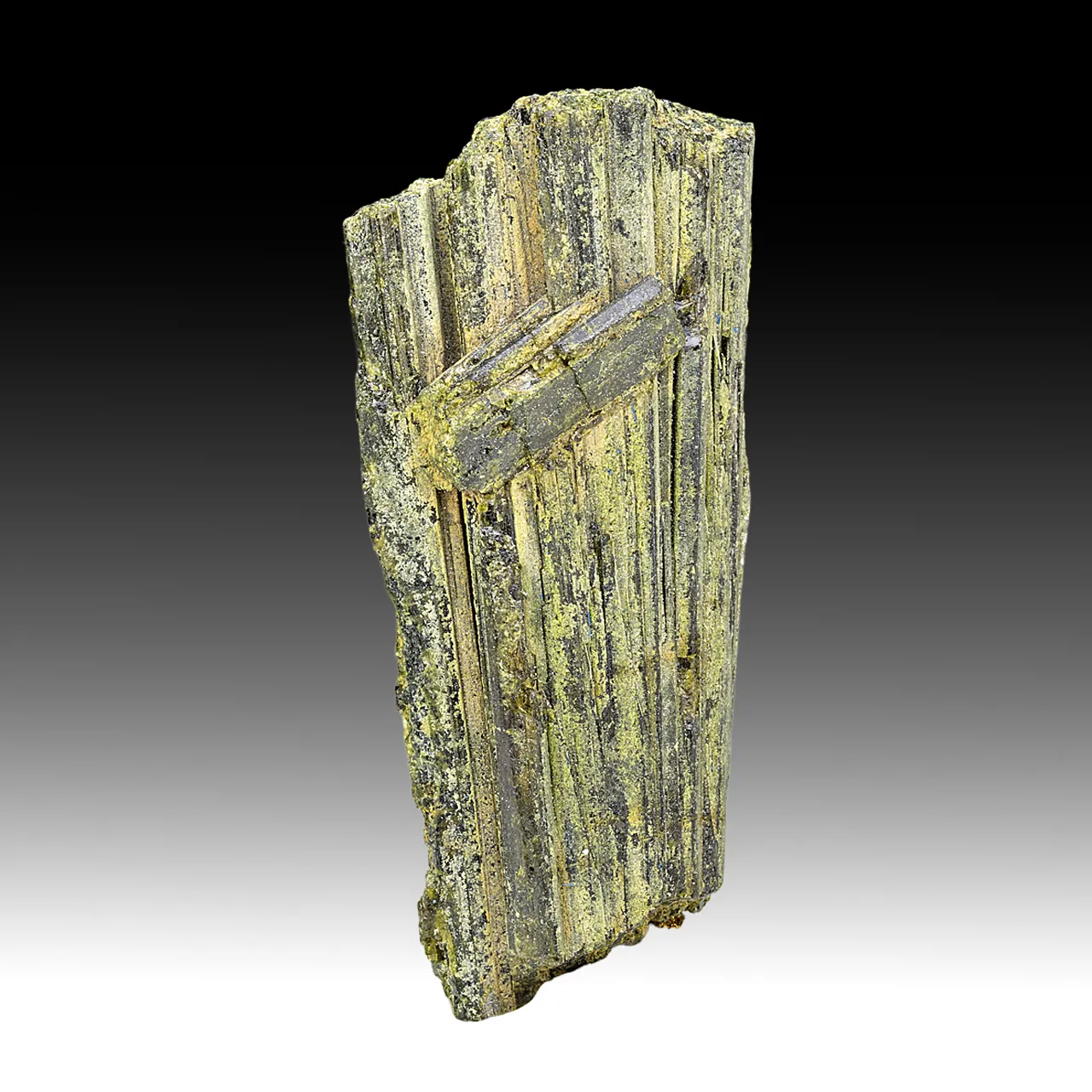 Epidote - image 1