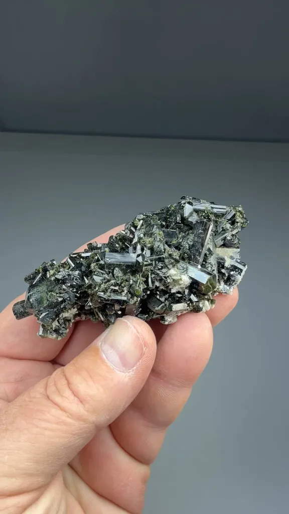 Epidote - image 2