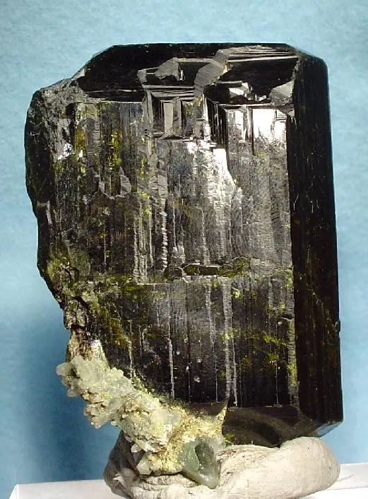 Epidote image