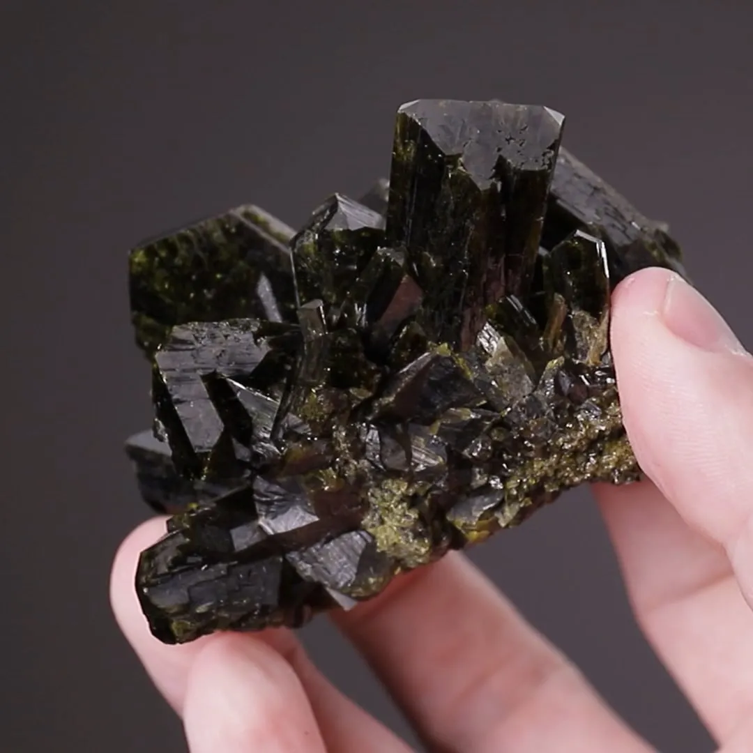 Epidote - image 2